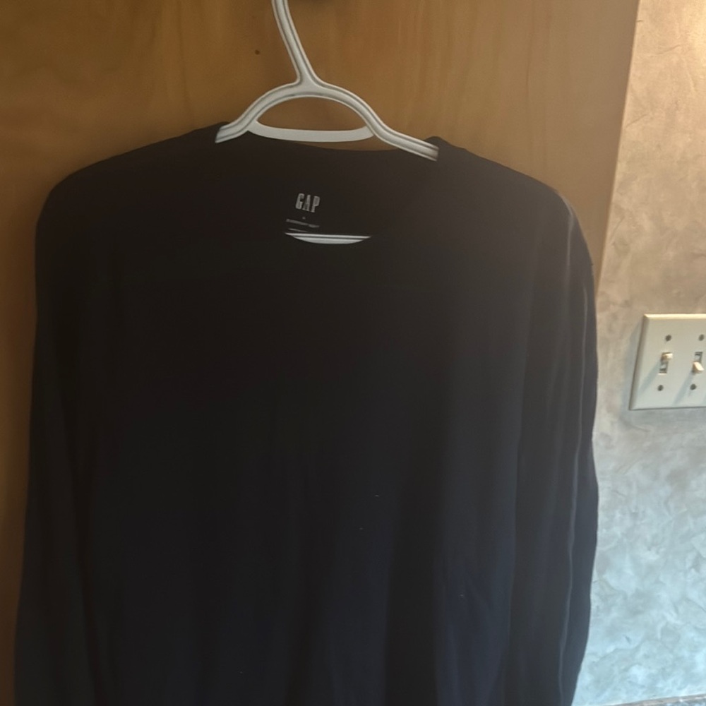 GAP Men's Black Shirt